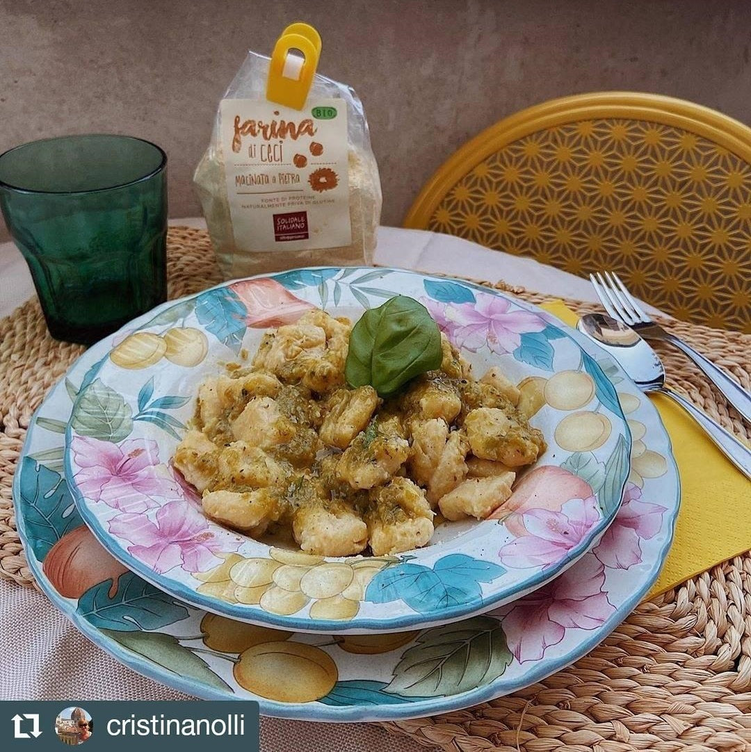 GNOCCHI DI FARINA DI CECI CON TACCOLE E POMODORINI GIALLI